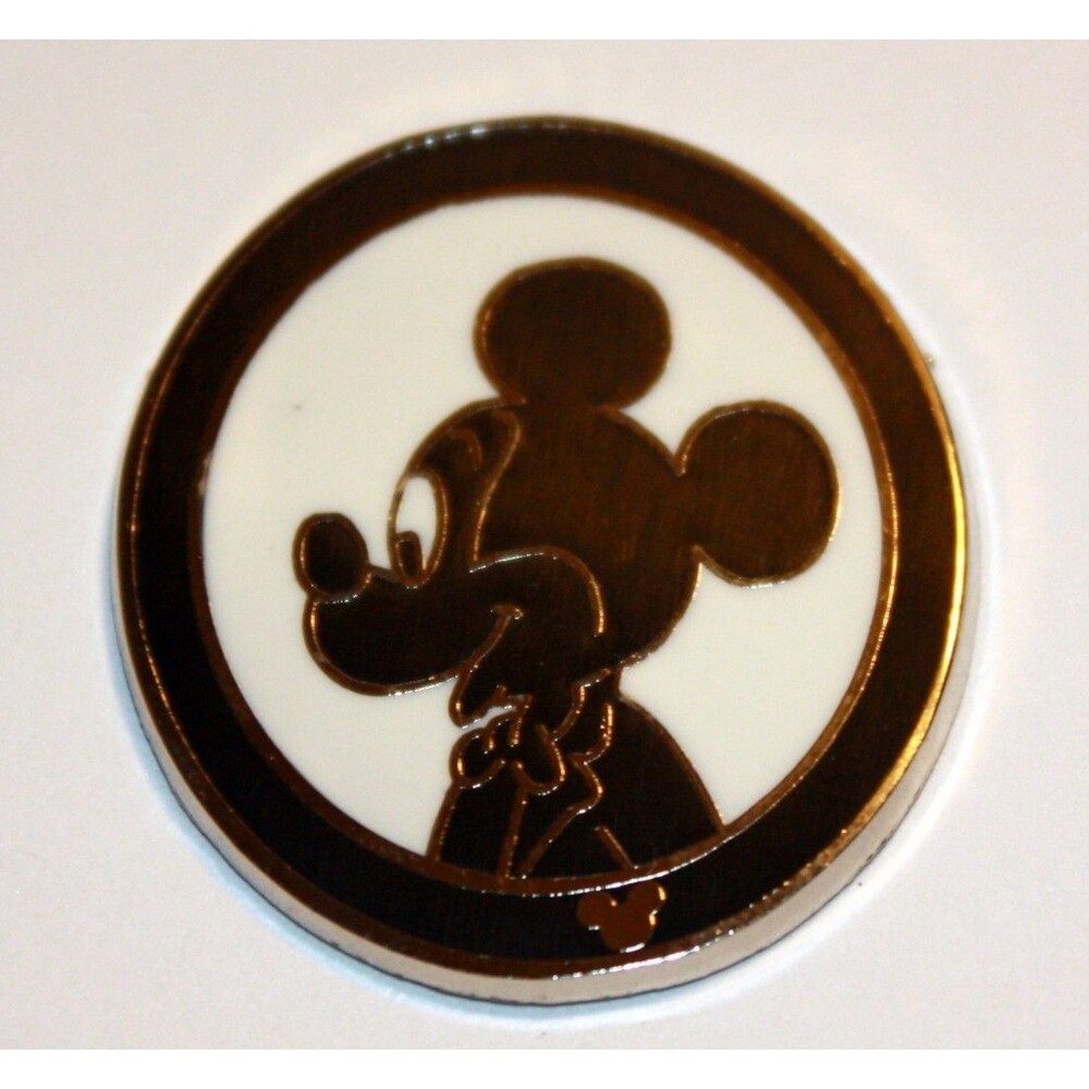 DLR - 2007 HM Lanyard - Silhouette Collection - Mickey
